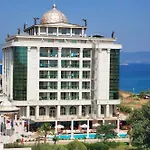 Отель Aqua & Elegance Thalasso 5*